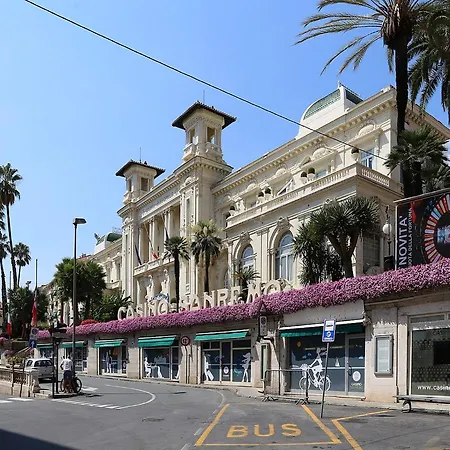 شقة La Casa Di Mauro - Posto Auto Privato Gratuito - Mare E Ciclabile A Pochi Passi