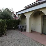 La Casa Di Mauro - Posto Auto Privato Gratuito - Mare E Ciclabile A Pochi Passi Lägenhet